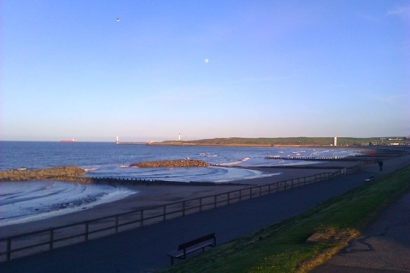 Praia de Aberdeen, 20h30.