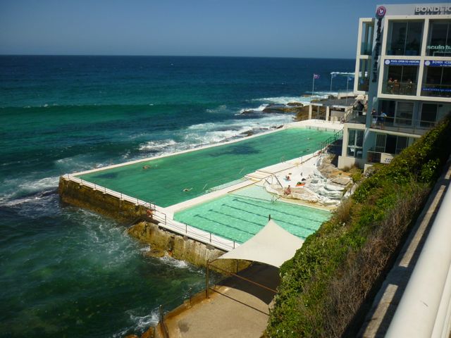 Piscina com a água do mar, Bondi Beach.
