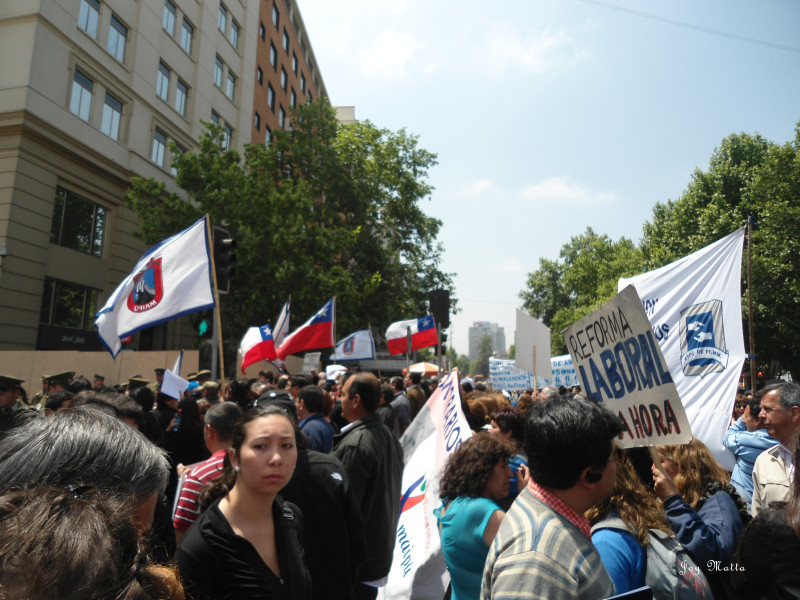 Protestos são pão de cada dia nas ruas de Santiago