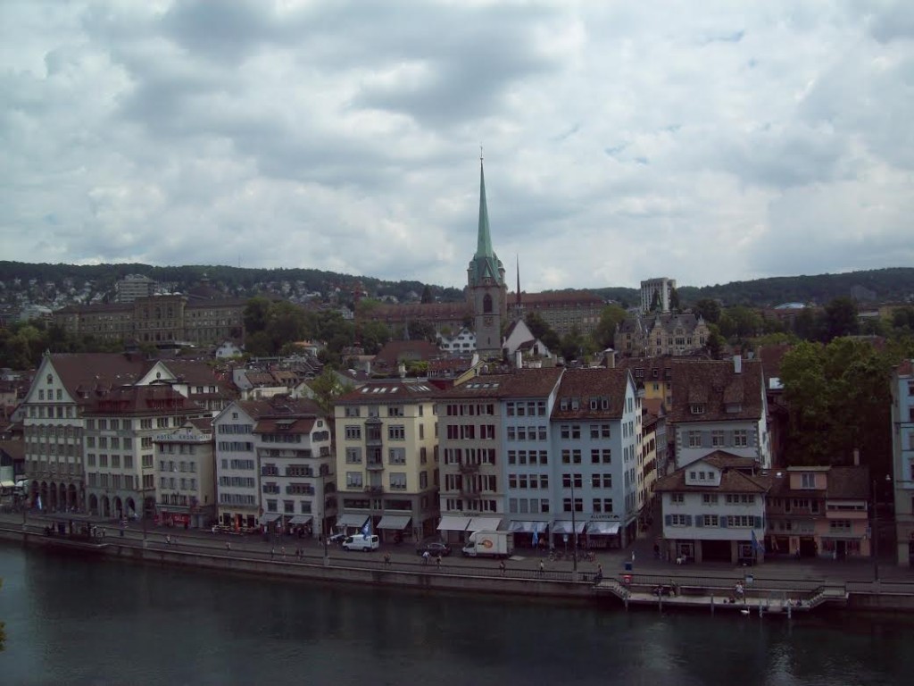 Rio Limmat. Vista imperdível de Zurique