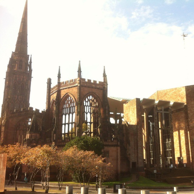 Catedral de Coventry. Bombardeada na Segunda Guerra. Foto de arquivo pessoal