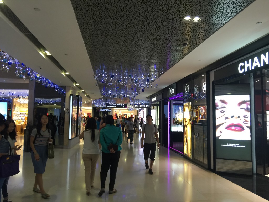 Lojas em galeria subterranea