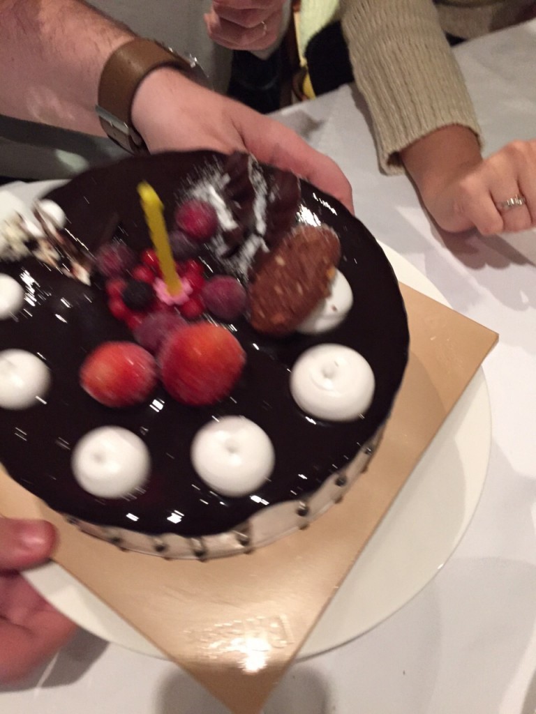 Meu bolo de sorvete surpresa. Nhami