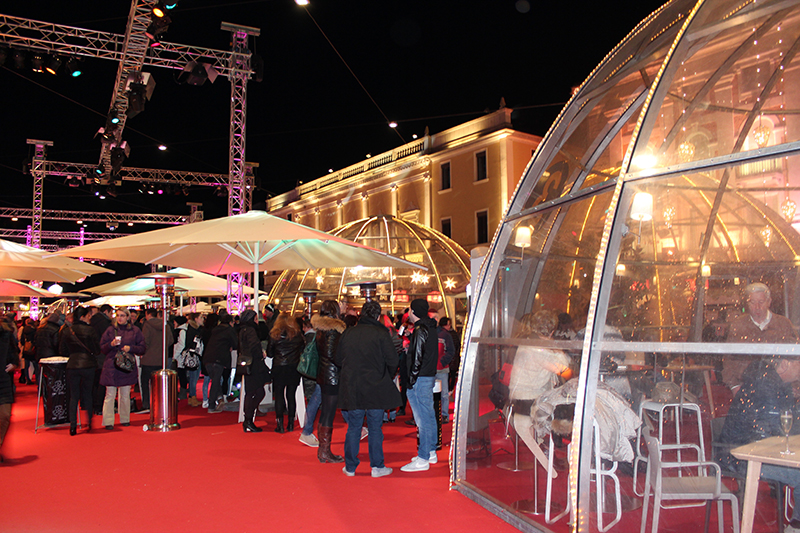 Igloo de Natal, Praça Grande, Locarno, Suíça - por Selma Poncini