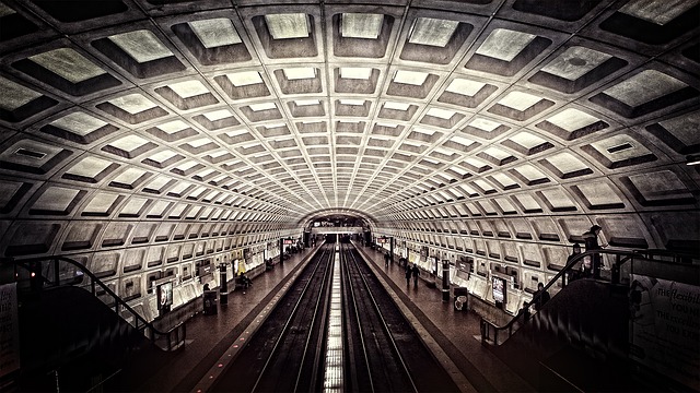 metro-698661_640