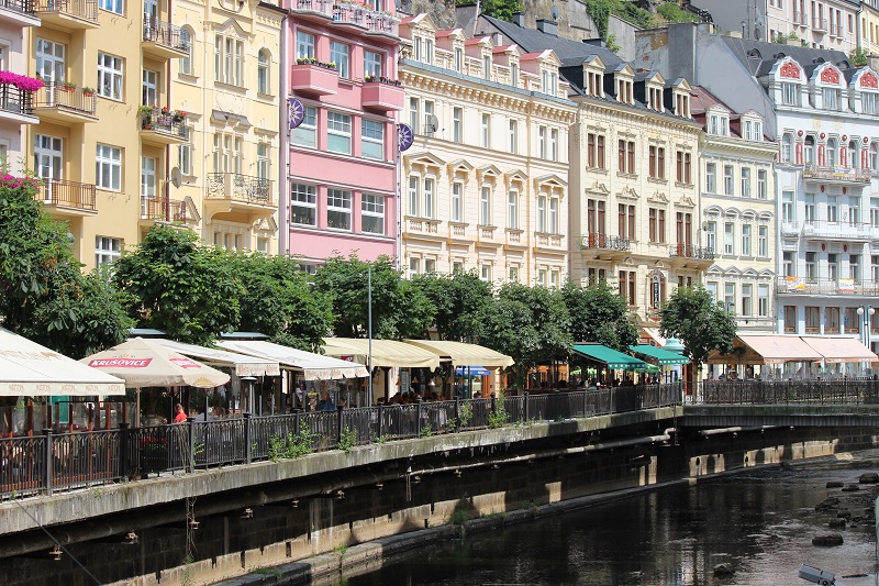 Karlovy Vary no verão durante o festival de cinema. Foto: acervo pessoal.