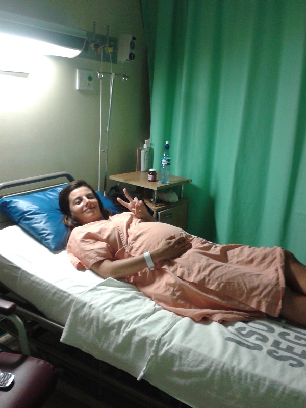 Luciana no hospital sendo monitorada