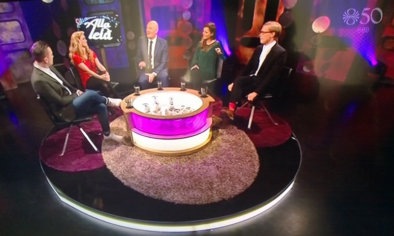 Mesa redonda com especialistas islandeses para análise das canções participantes do Eurovision. Programa exibido aos sábados à noite na TV pública daqui.