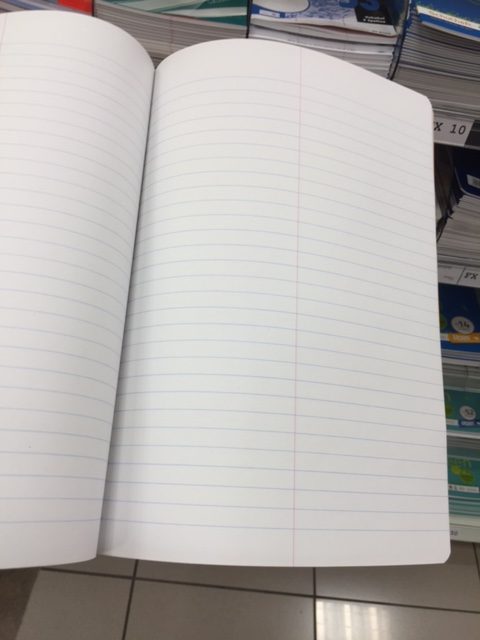 Caderno de vocabulário, mas você pode fazer em casa o seu.
