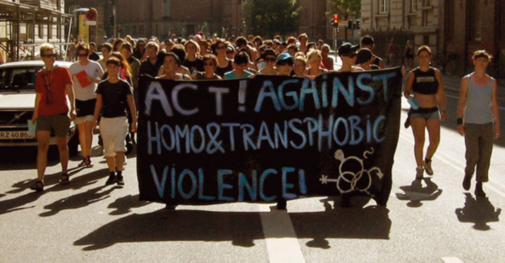 Passeata em Copenhague contra a violência trans e homofóbica. Foto: Almindelig.dk