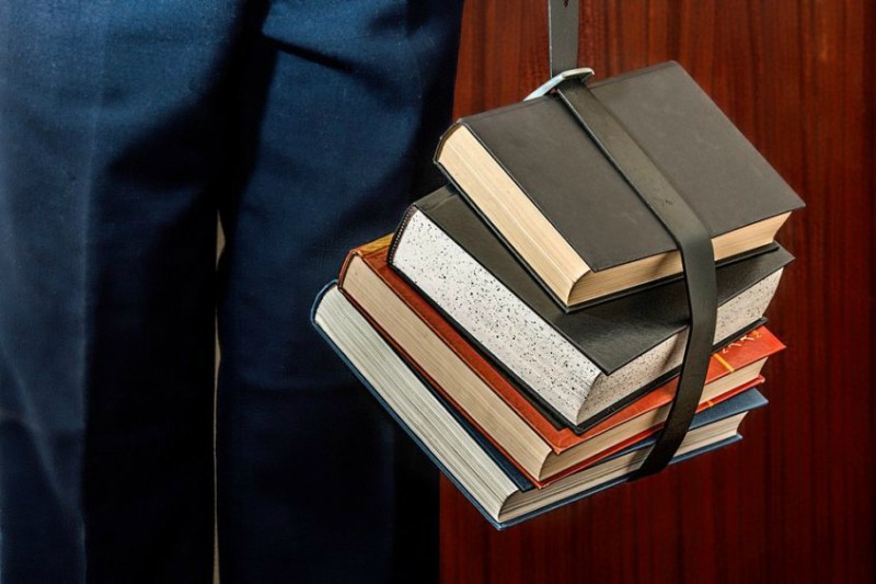 books-1012088_960_720-846x564