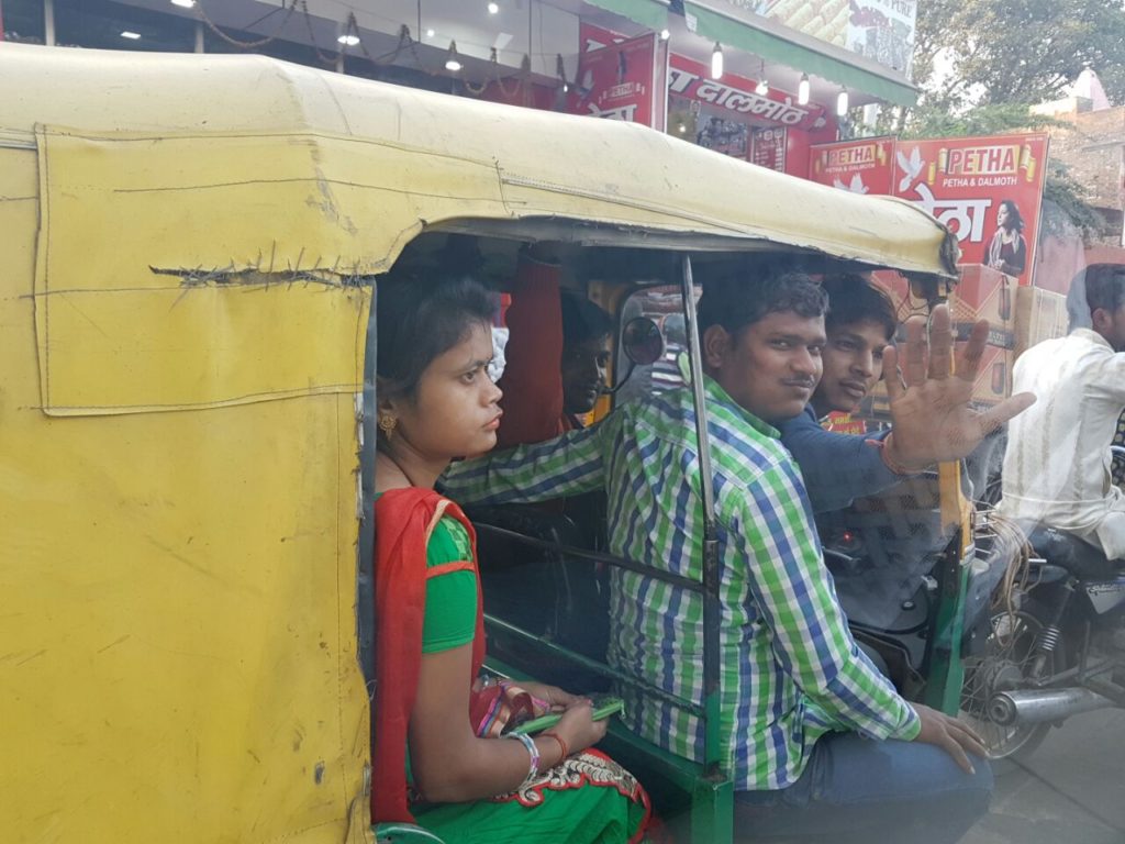 O trânsito e o transporte na Índia Cotidiano na India